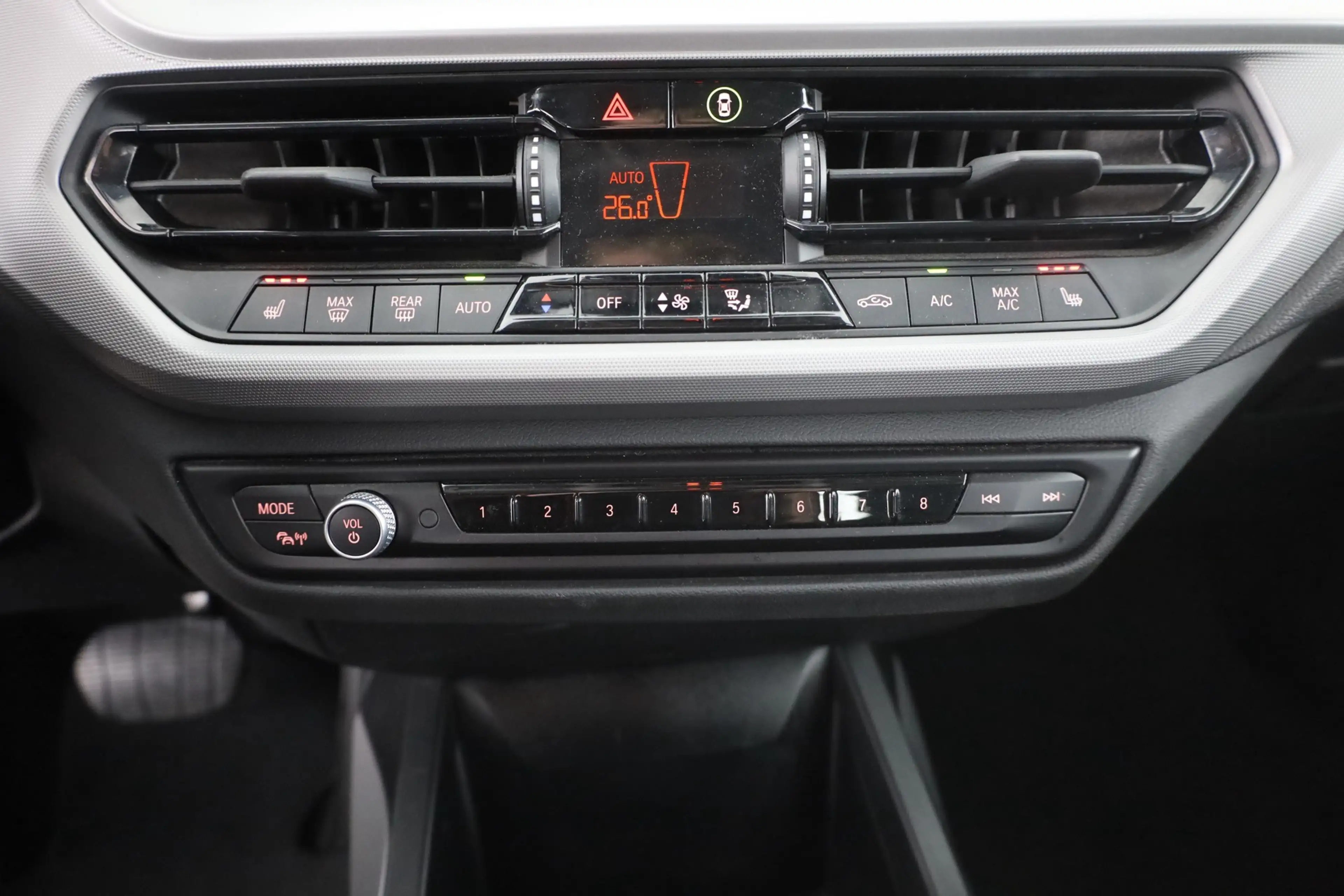 BMW 118 118i Advantage Aut. LED Navi Sitzheizung — photo 15