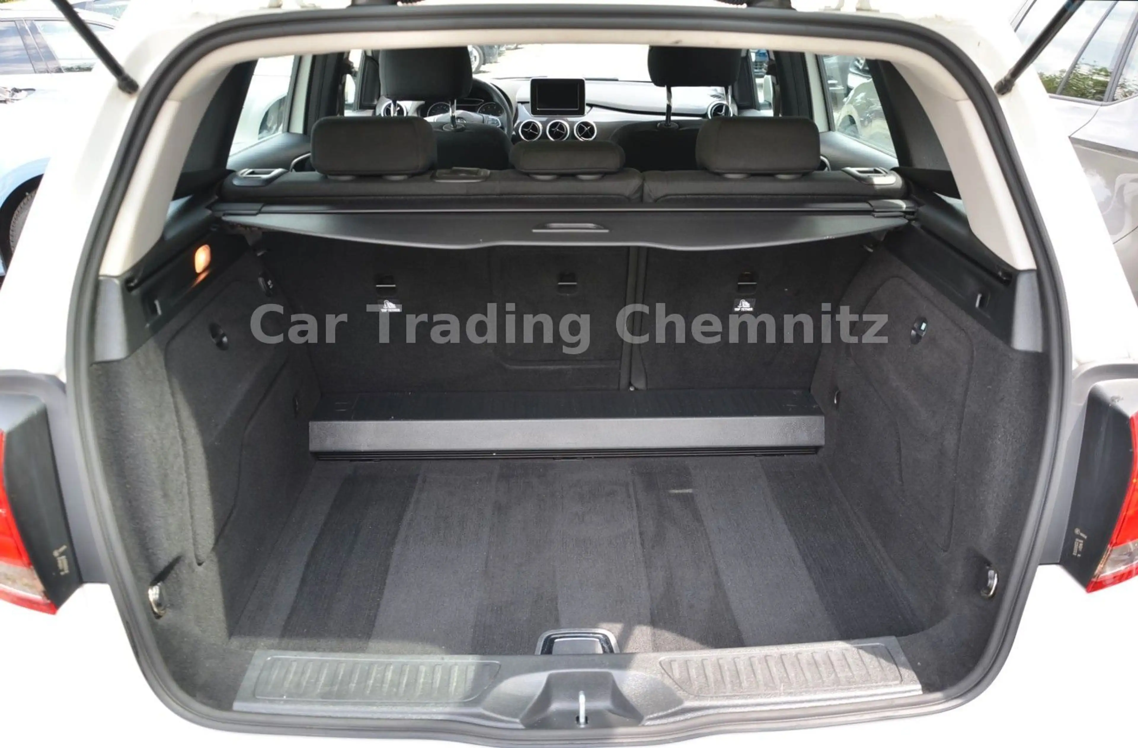 Mercedes-Benz B 180 Blue Efficiency Klima Sitzheizung Tüv 3/28 — photo 14