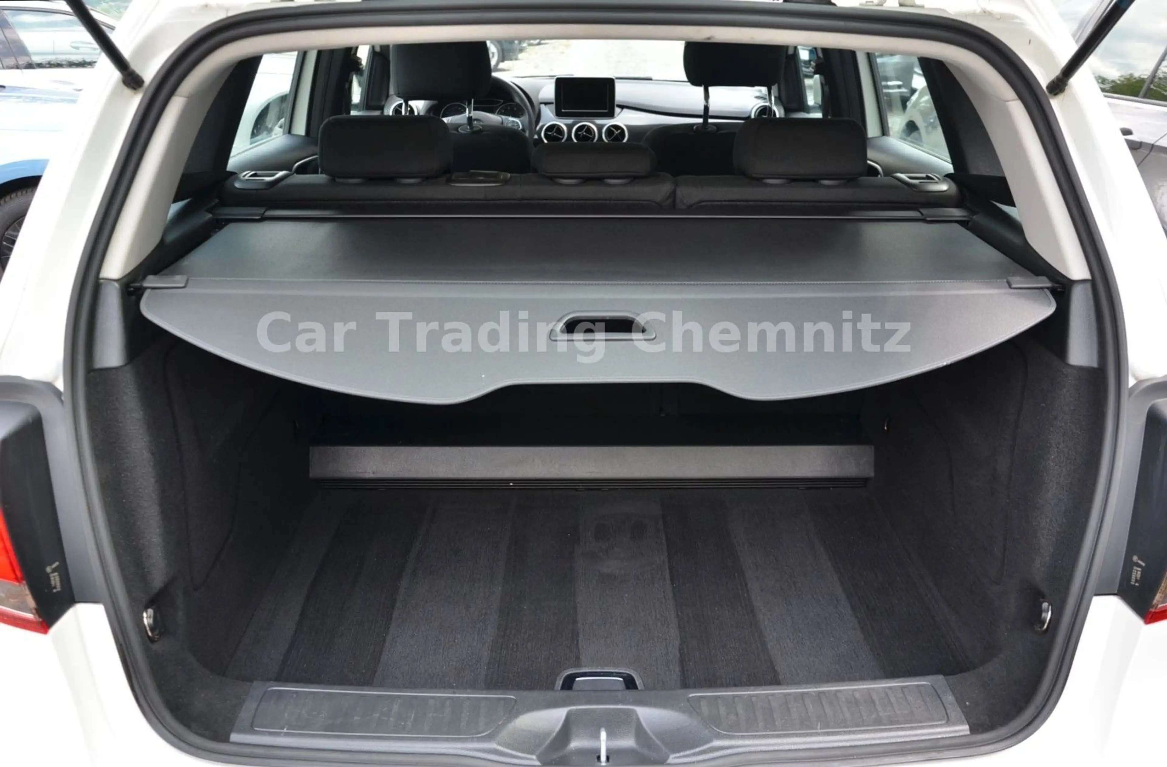 Mercedes-Benz B 180 Blue Efficiency Klima Sitzheizung Tüv 3/28 — photo 15