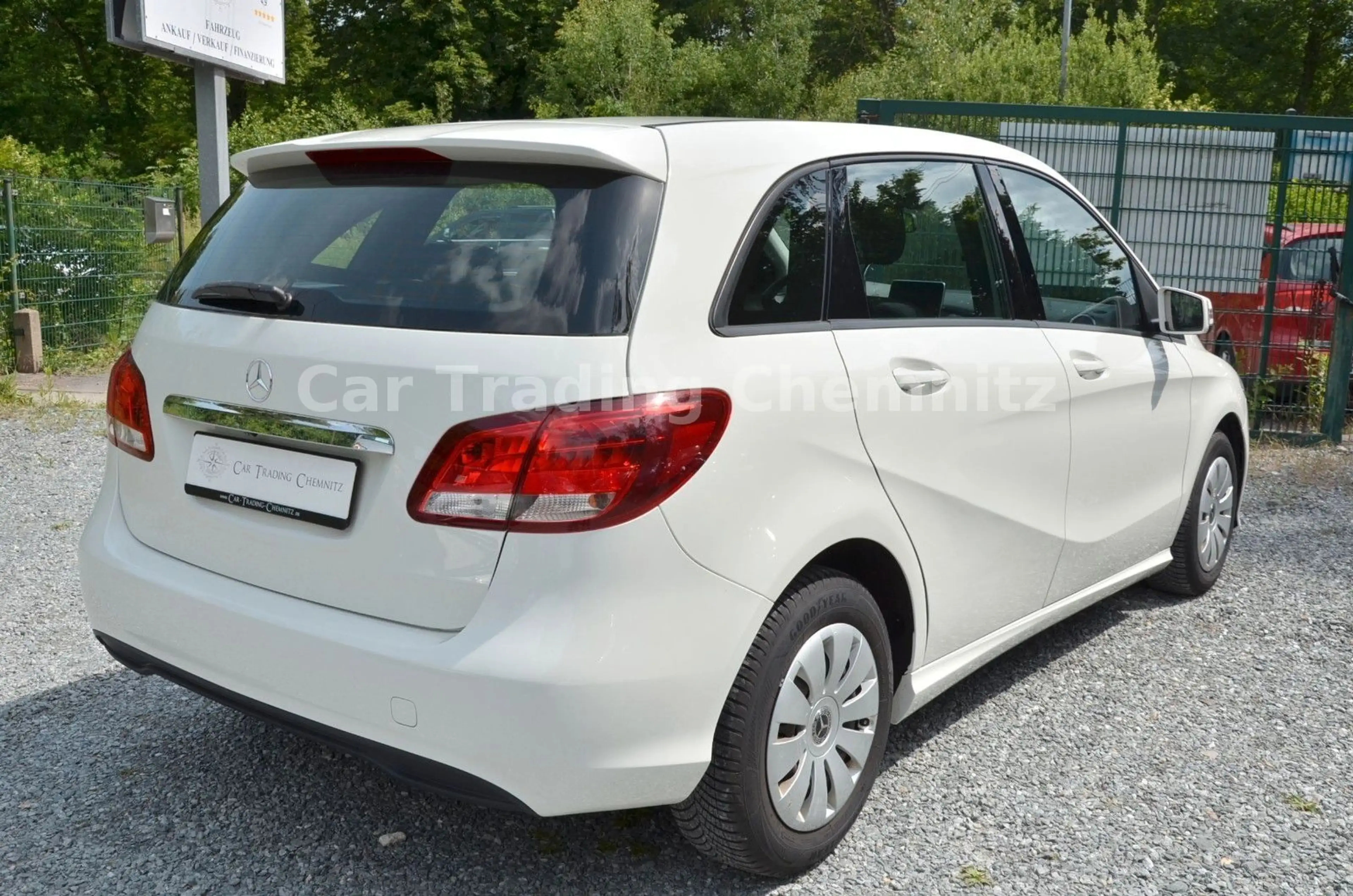 Mercedes-Benz B 180 Blue Efficiency Klima Sitzheizung Tüv 3/28 — photo 5