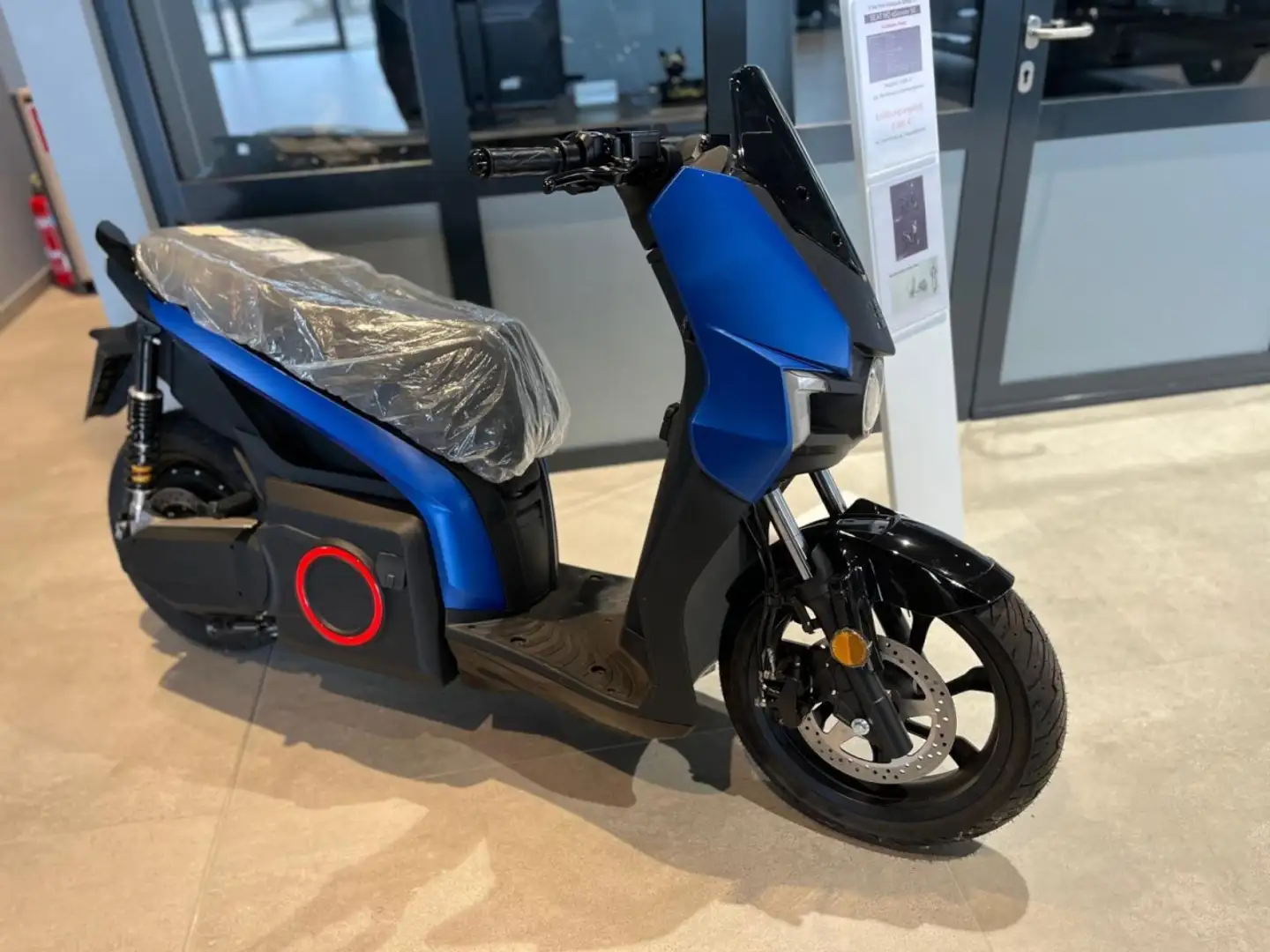 SEAT MO 50 eScooter Frühjahrsaktion mit PKW Führerschein Albastru - 1