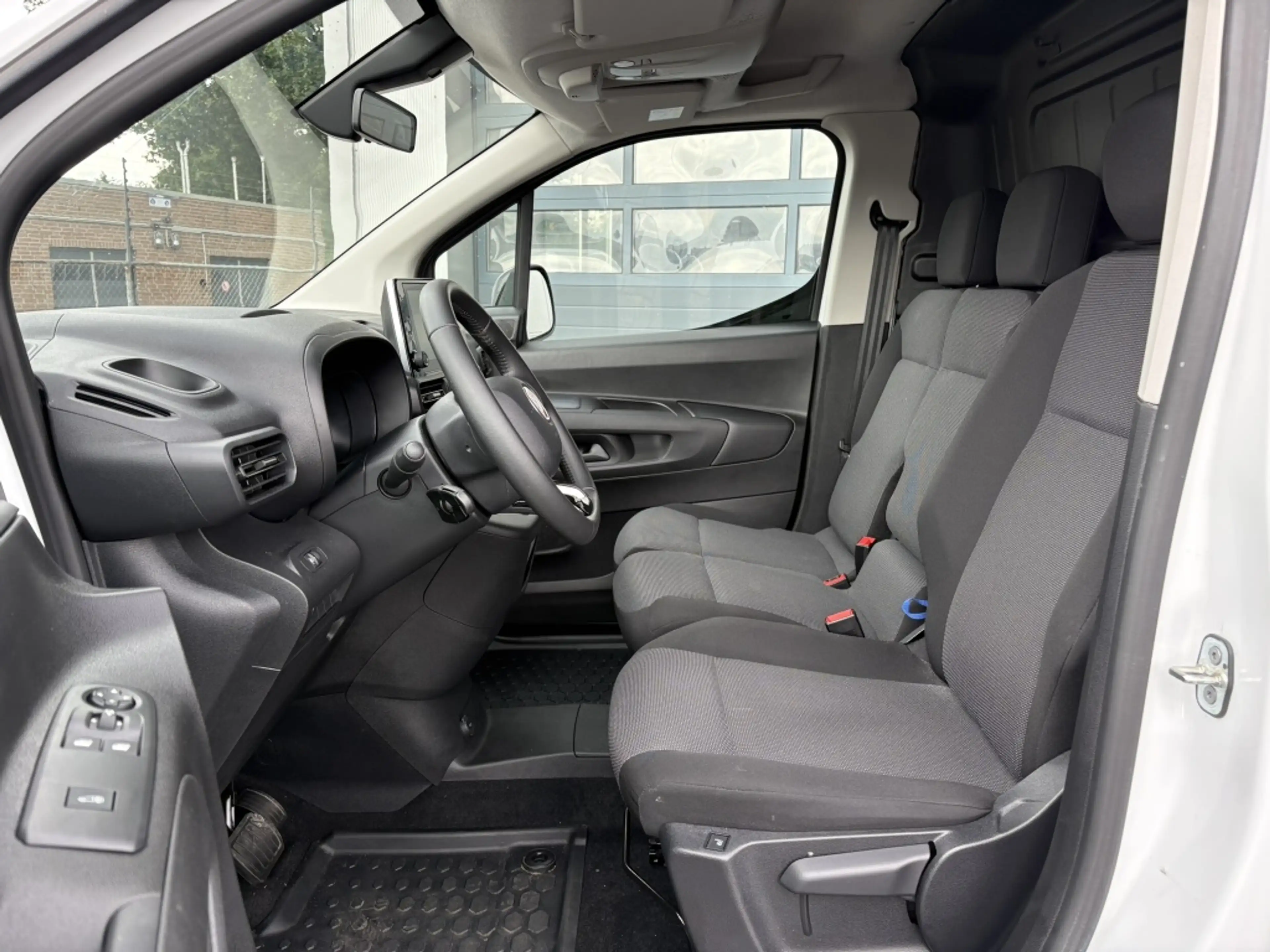 Fiat E-Doblo 50 kWh | 3-zits | navigatie | cruise — photo 7