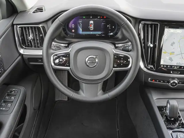 Volvo V60 Cross Country view 11