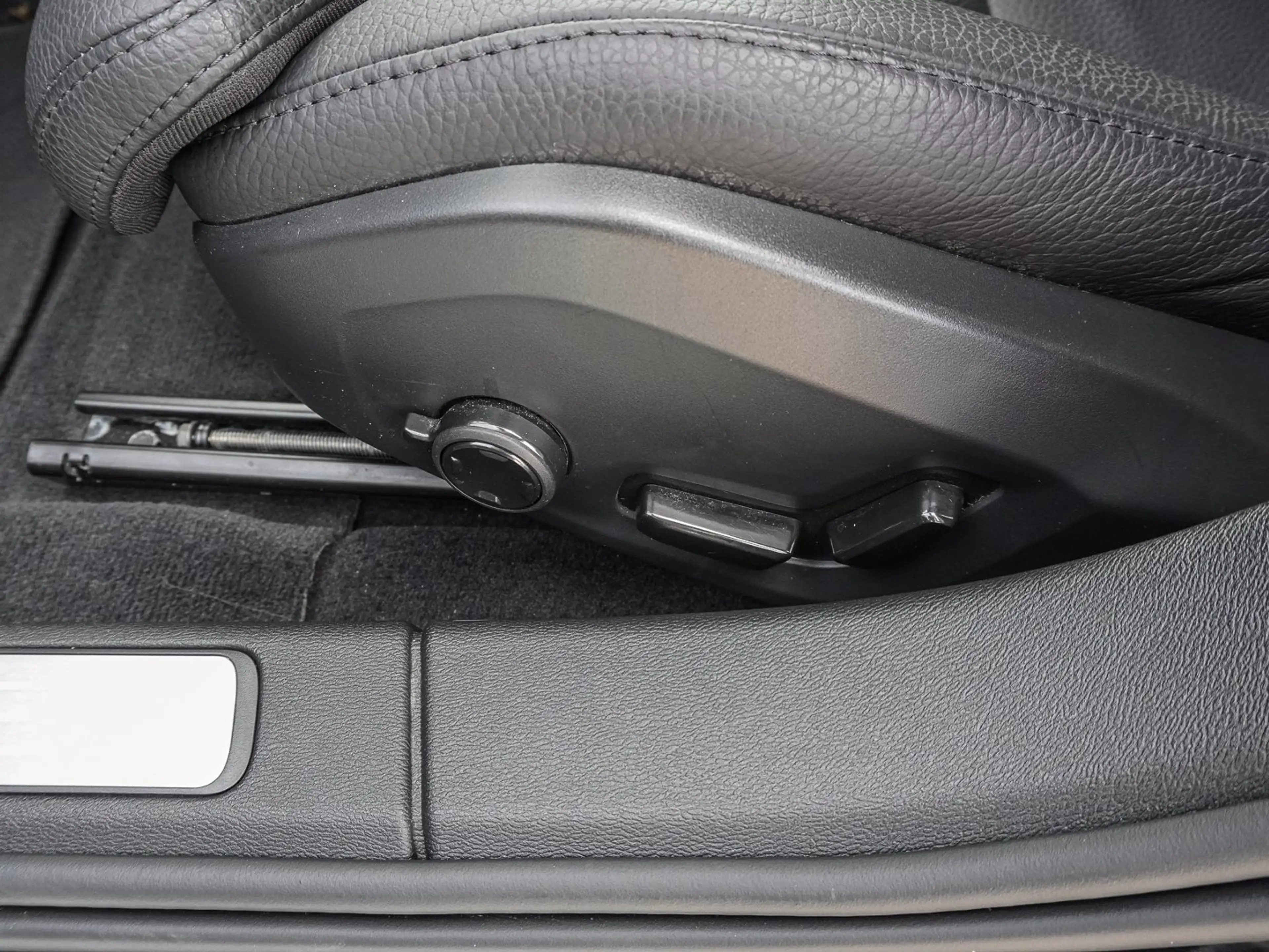 Volvo V60 Cross Country B4 AWD Plus LED Kamera — photo 15
