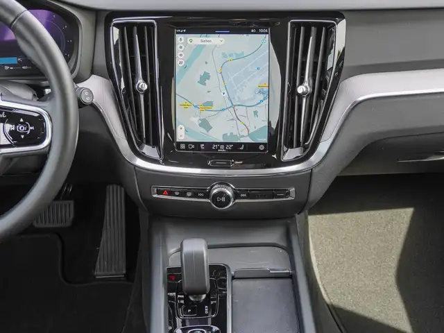 Volvo V60 Cross Country view 12