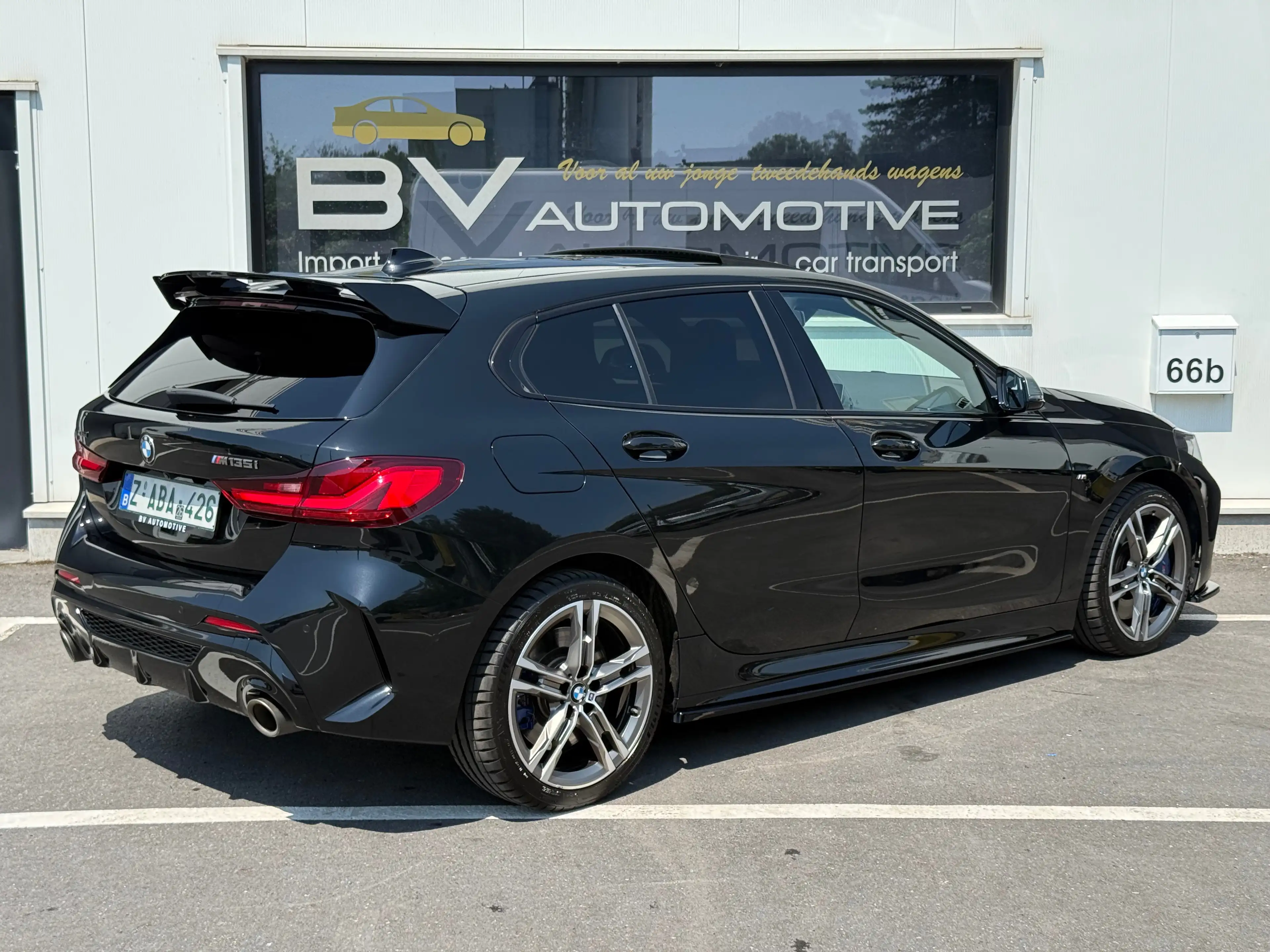 BMW 135 xDrive - M Seats - PANO - CAMERA — photo 2