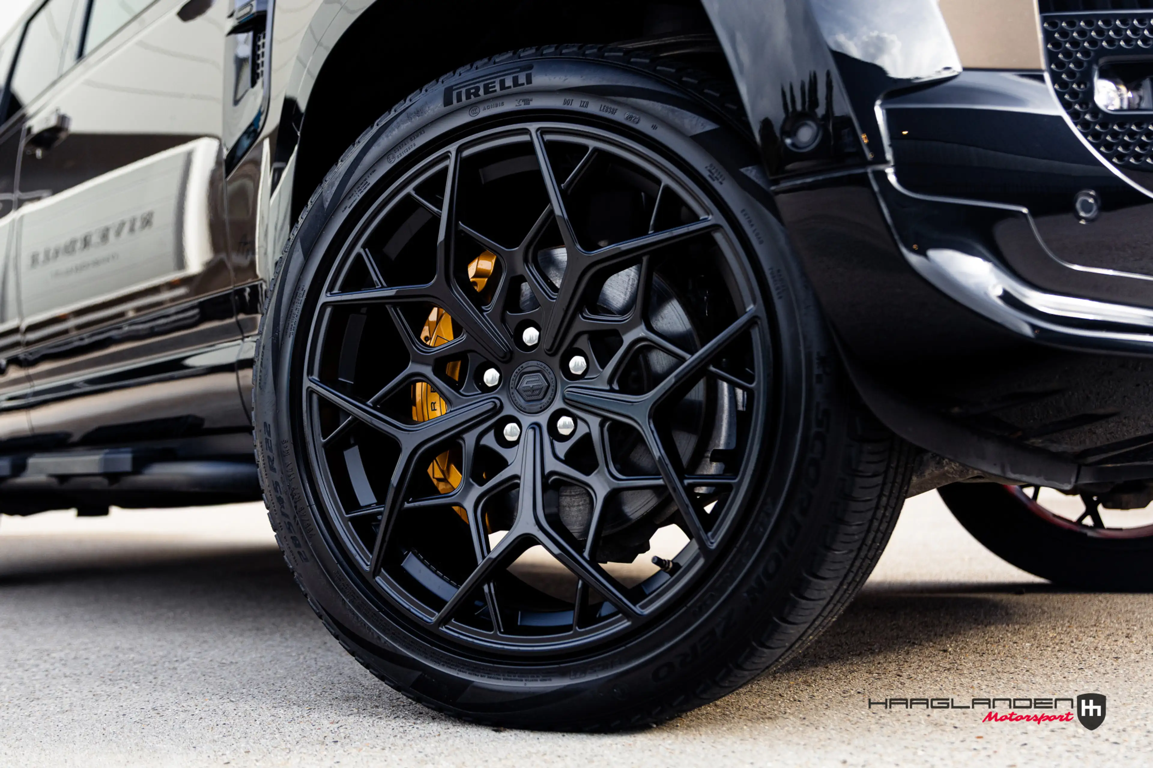 Land Rover Defender 110 Urban 2.0 P400e 110 S — photo 18