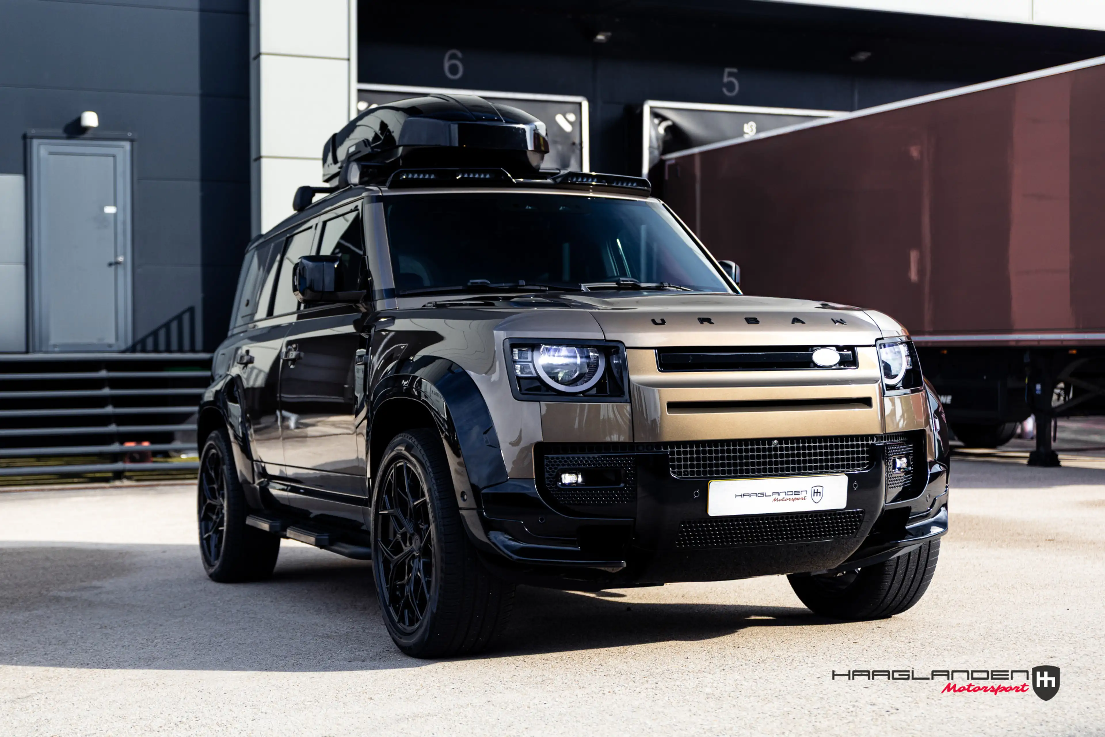 Land Rover Defender 110 Urban 2.0 P400e 110 S — photo 24