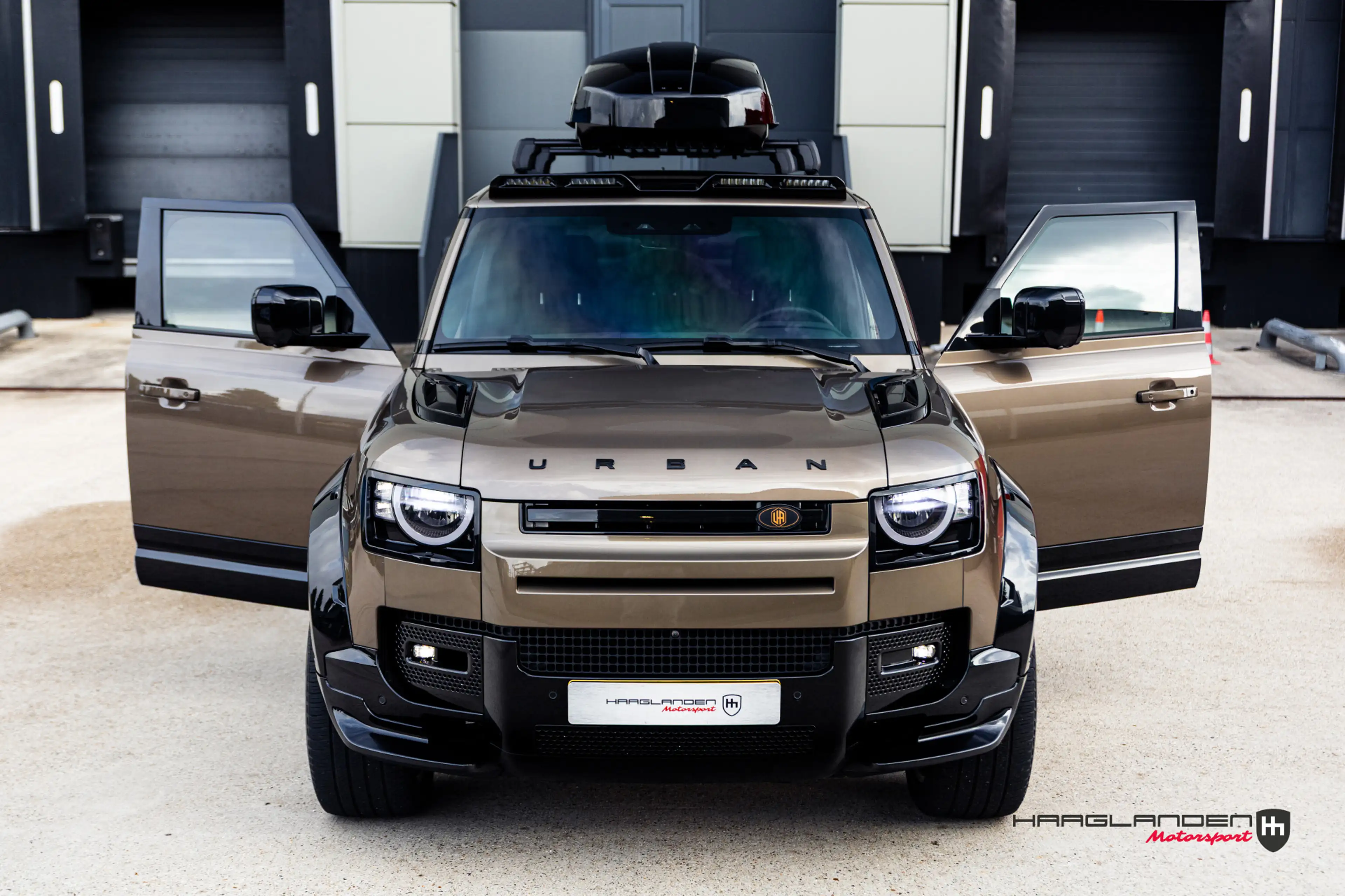 Land Rover Defender 110 Urban 2.0 P400e 110 S — photo 32