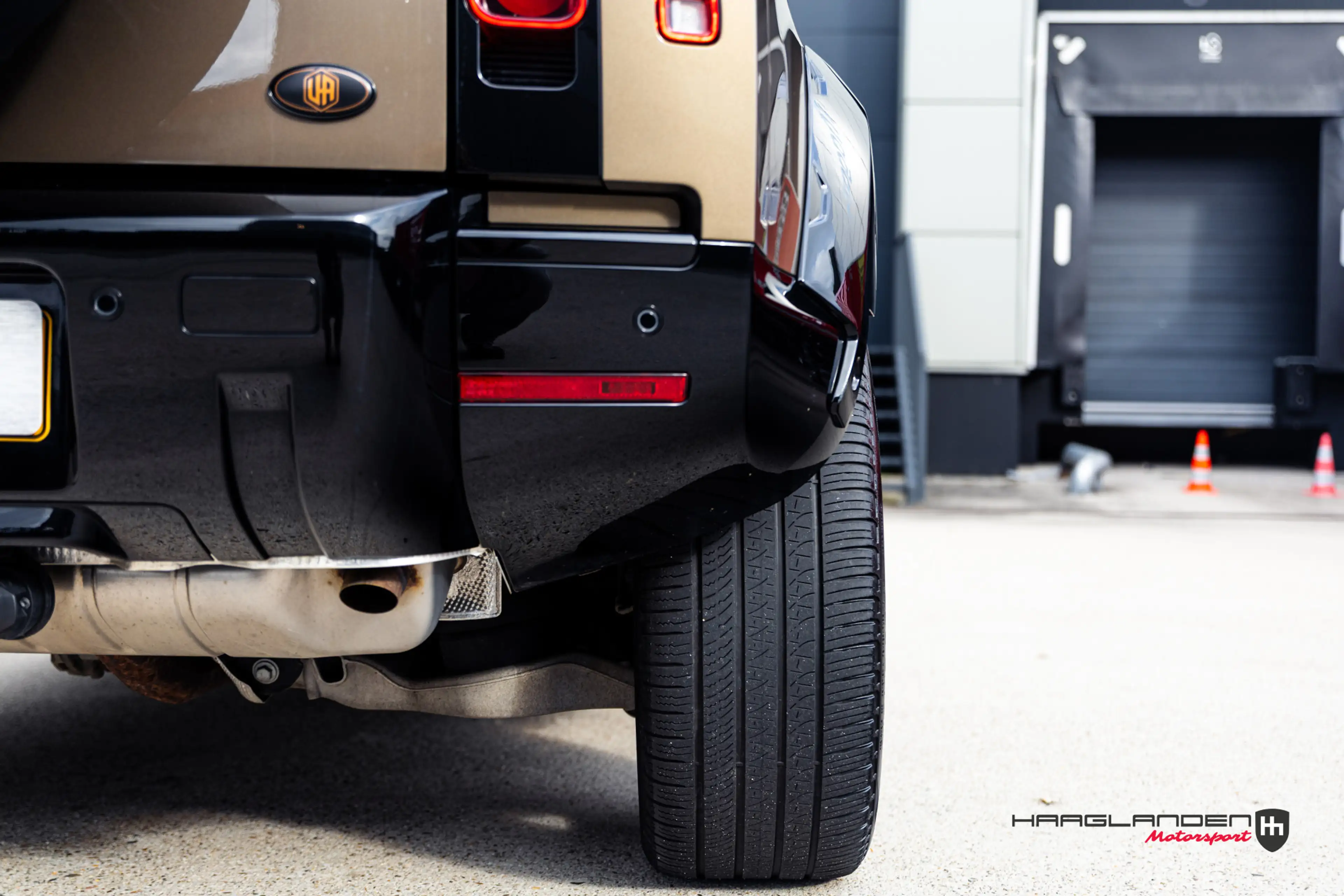Land Rover Defender 110 Urban 2.0 P400e 110 S — photo 47