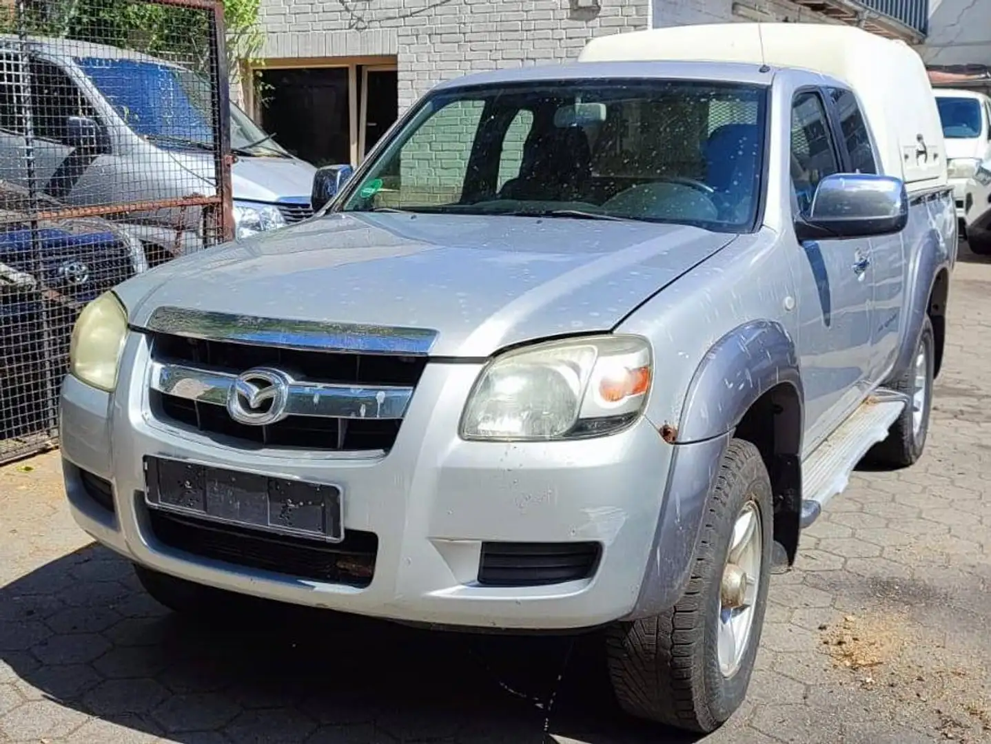 Mazda Pick Up - 1