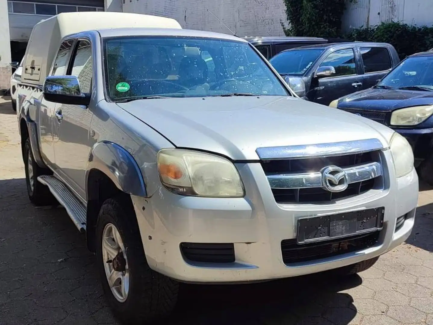 Mazda Pick Up - 2