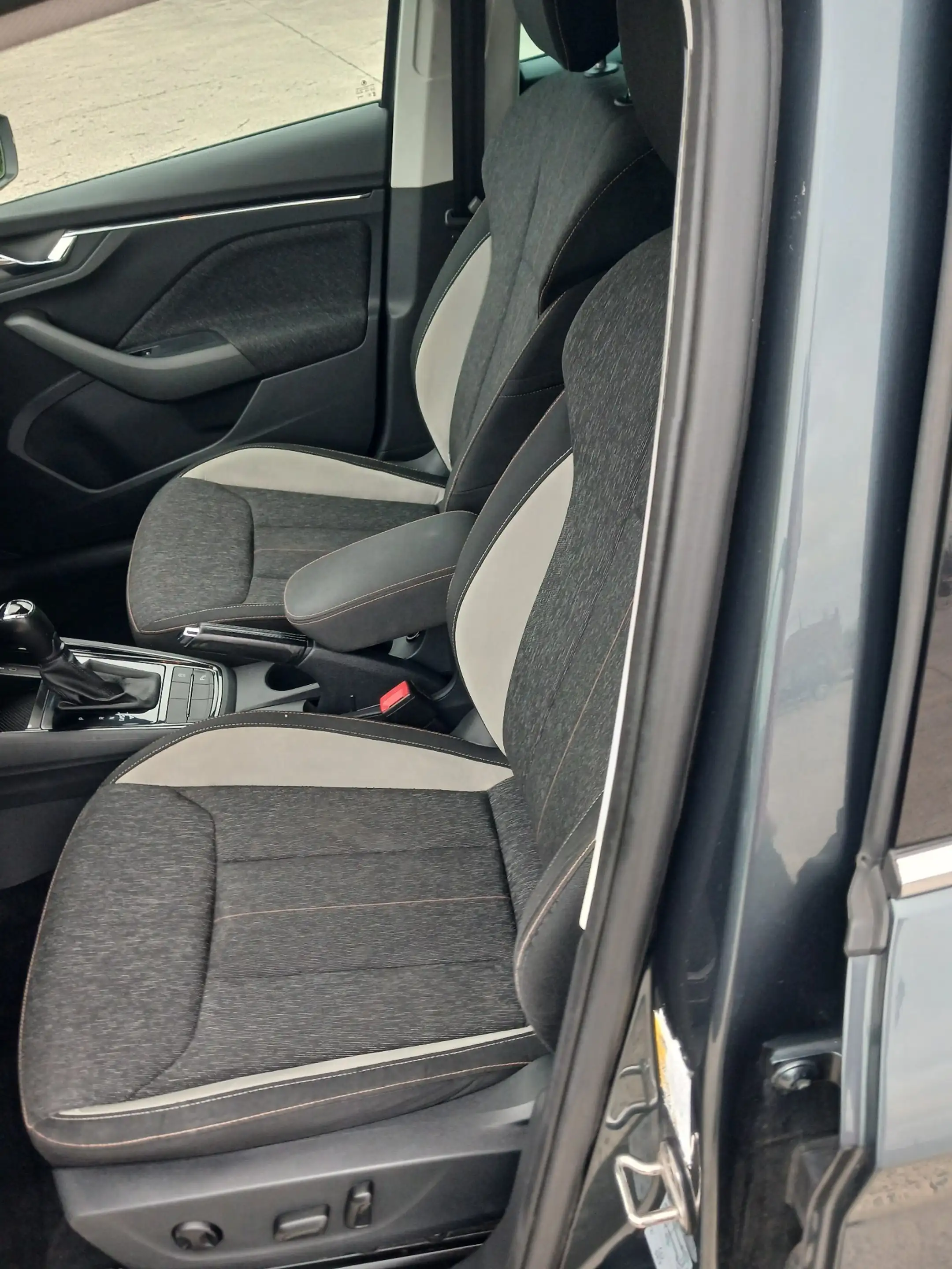 Skoda Scala Scala 1.6 TDi Style DSG — photo 11