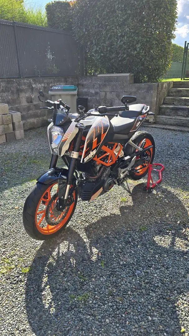 KTM 390 Duke Wit - 1