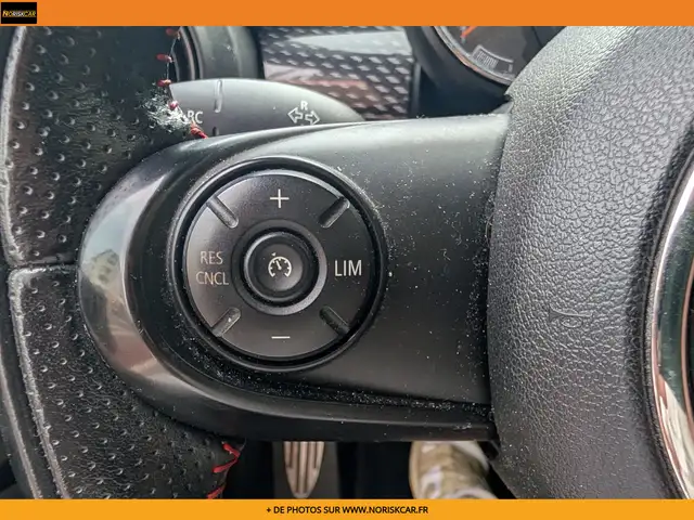 Mini Hatch view 21