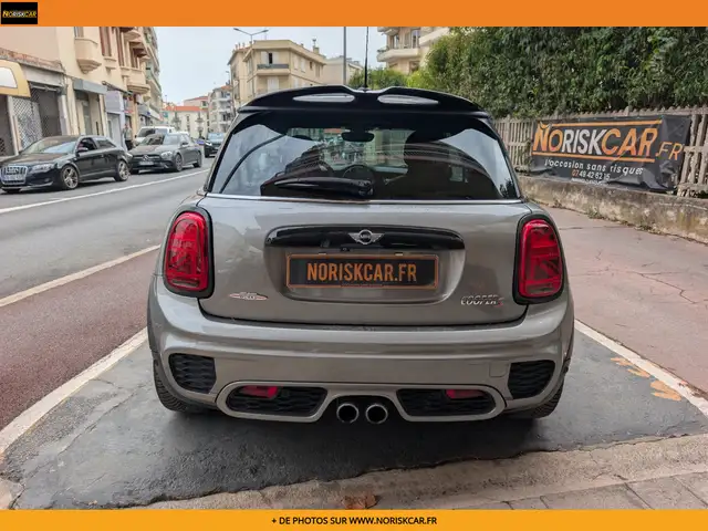 Mini Hatch view 6