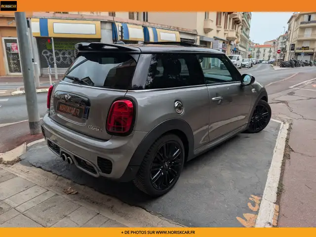 Mini Hatch view 2