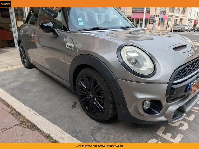Mini Hatch view 29