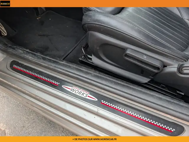 Mini Hatch view 14