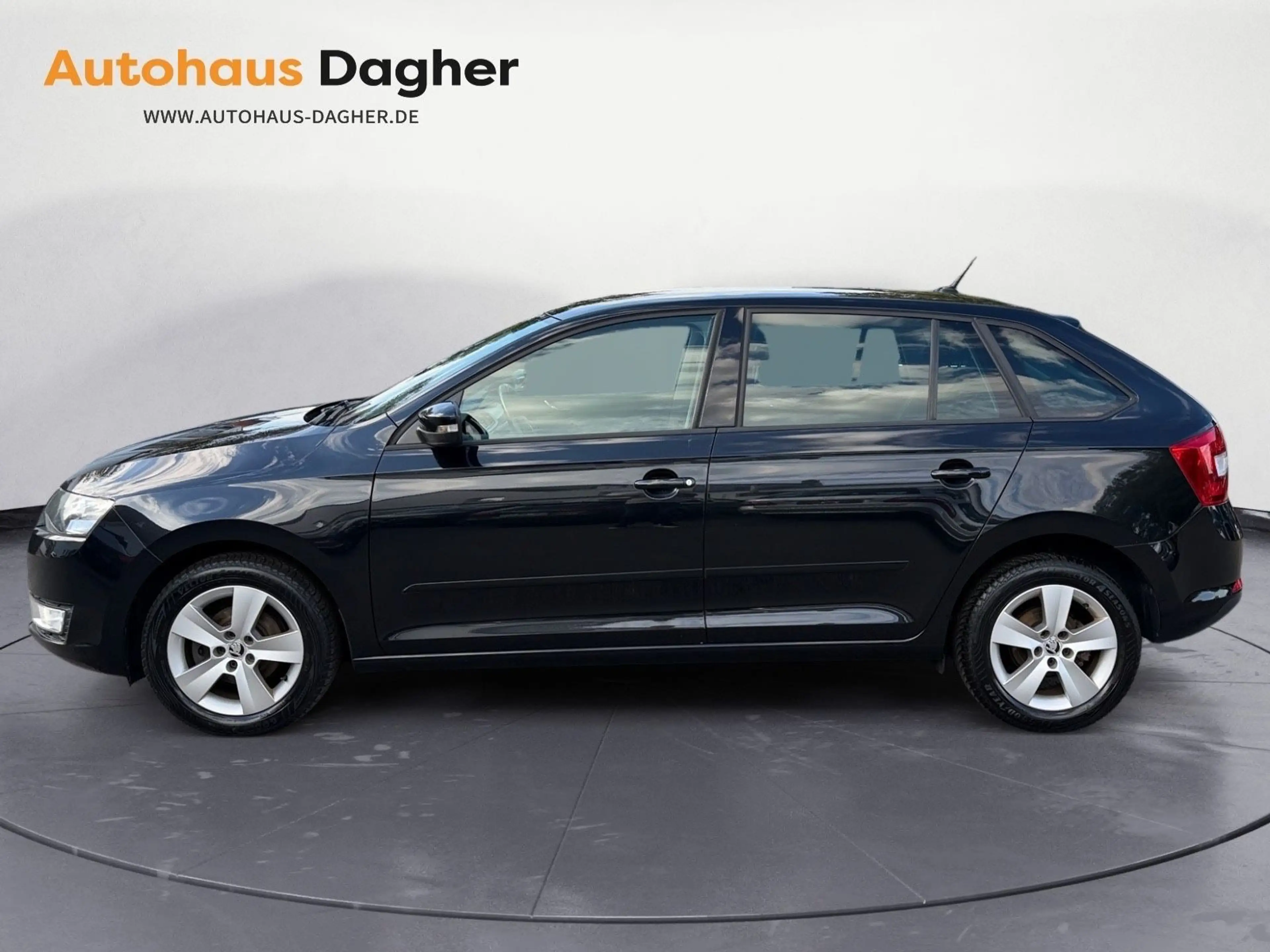 Skoda Rapid/Spaceback Navi Tempompomat Klimaautomatik Bluetooth — photo 2