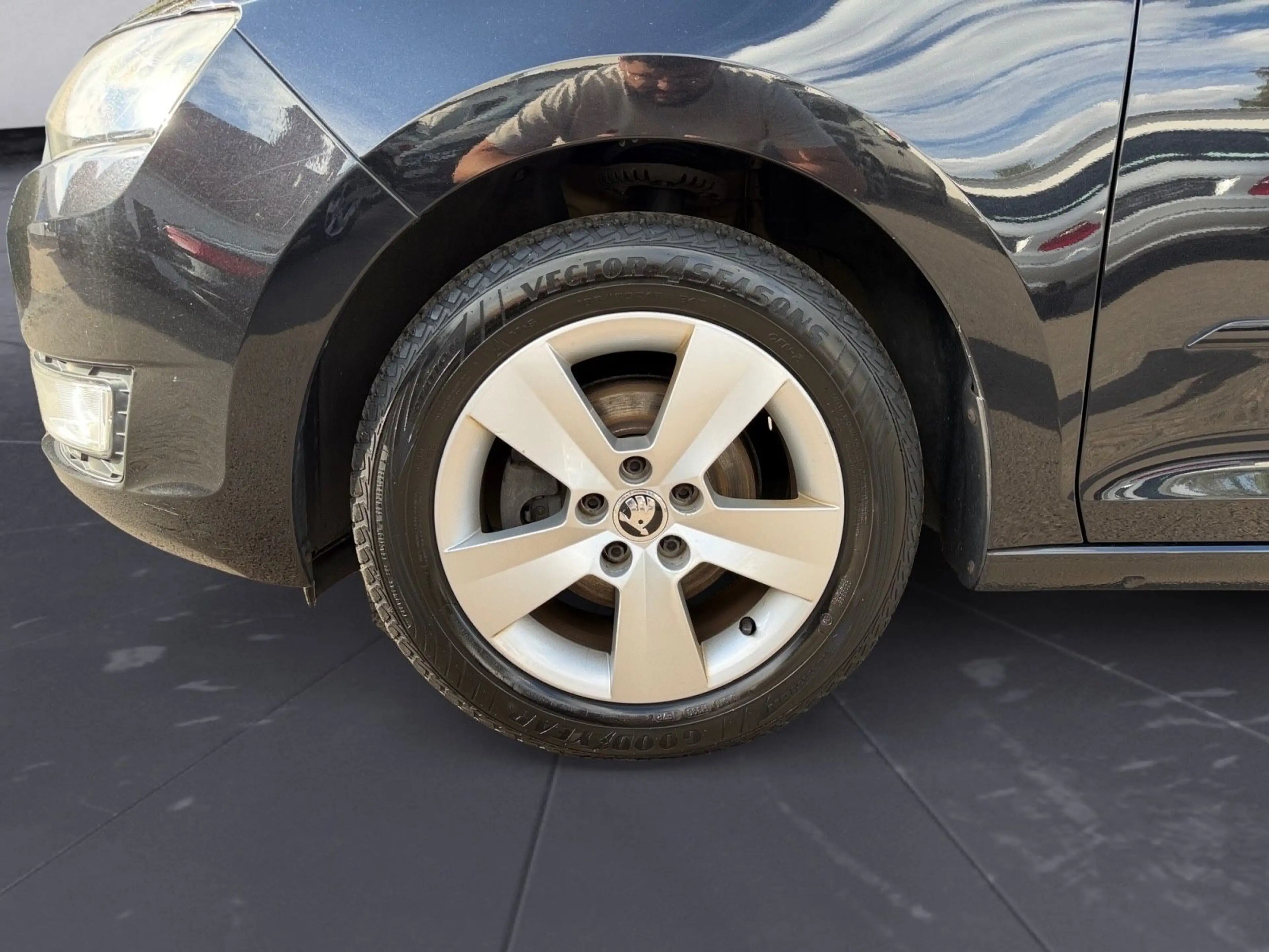 Skoda Rapid/Spaceback Navi Tempompomat Klimaautomatik Bluetooth — photo 9