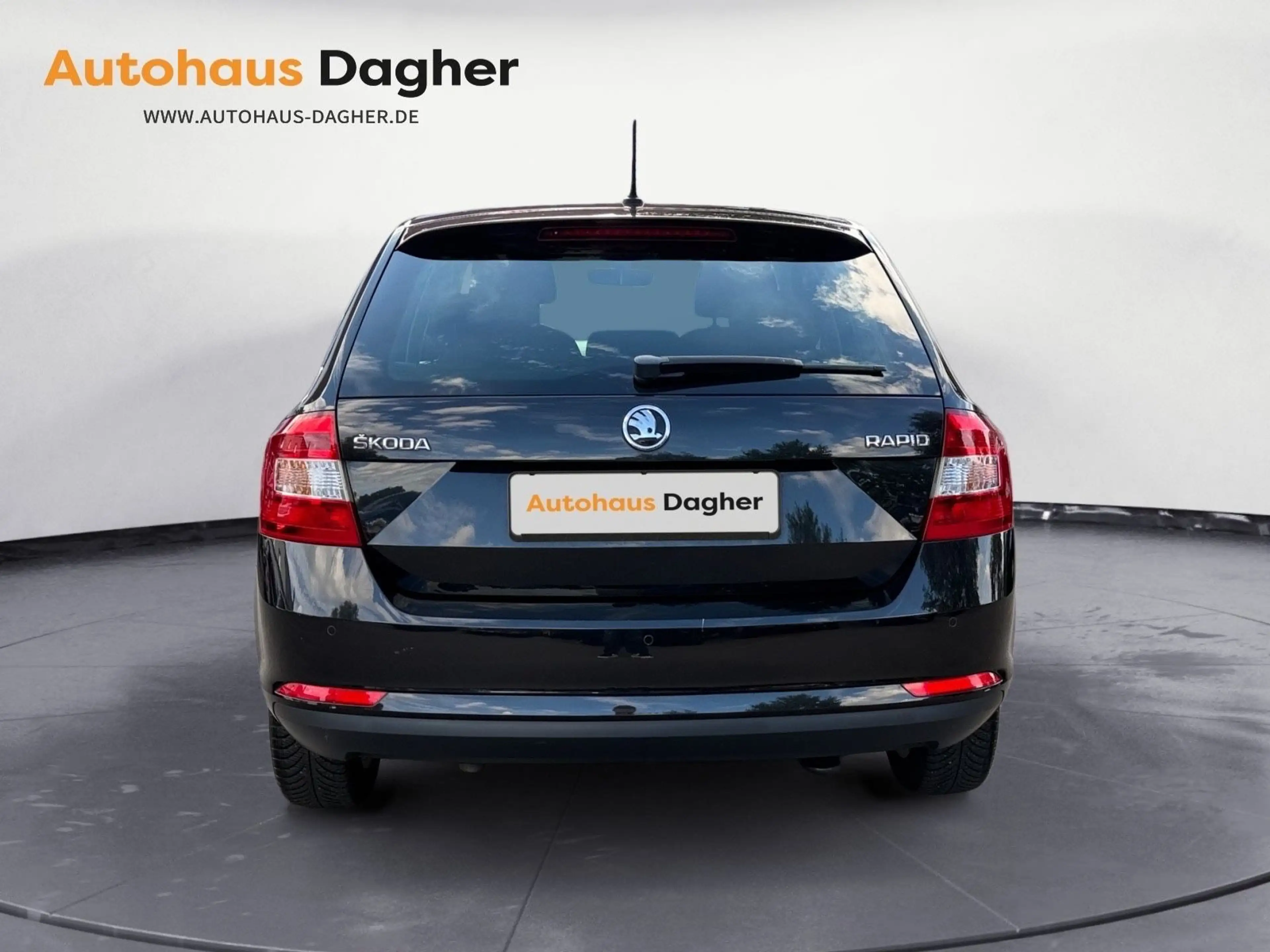 Skoda Rapid/Spaceback Navi Tempompomat Klimaautomatik Bluetooth — photo 4