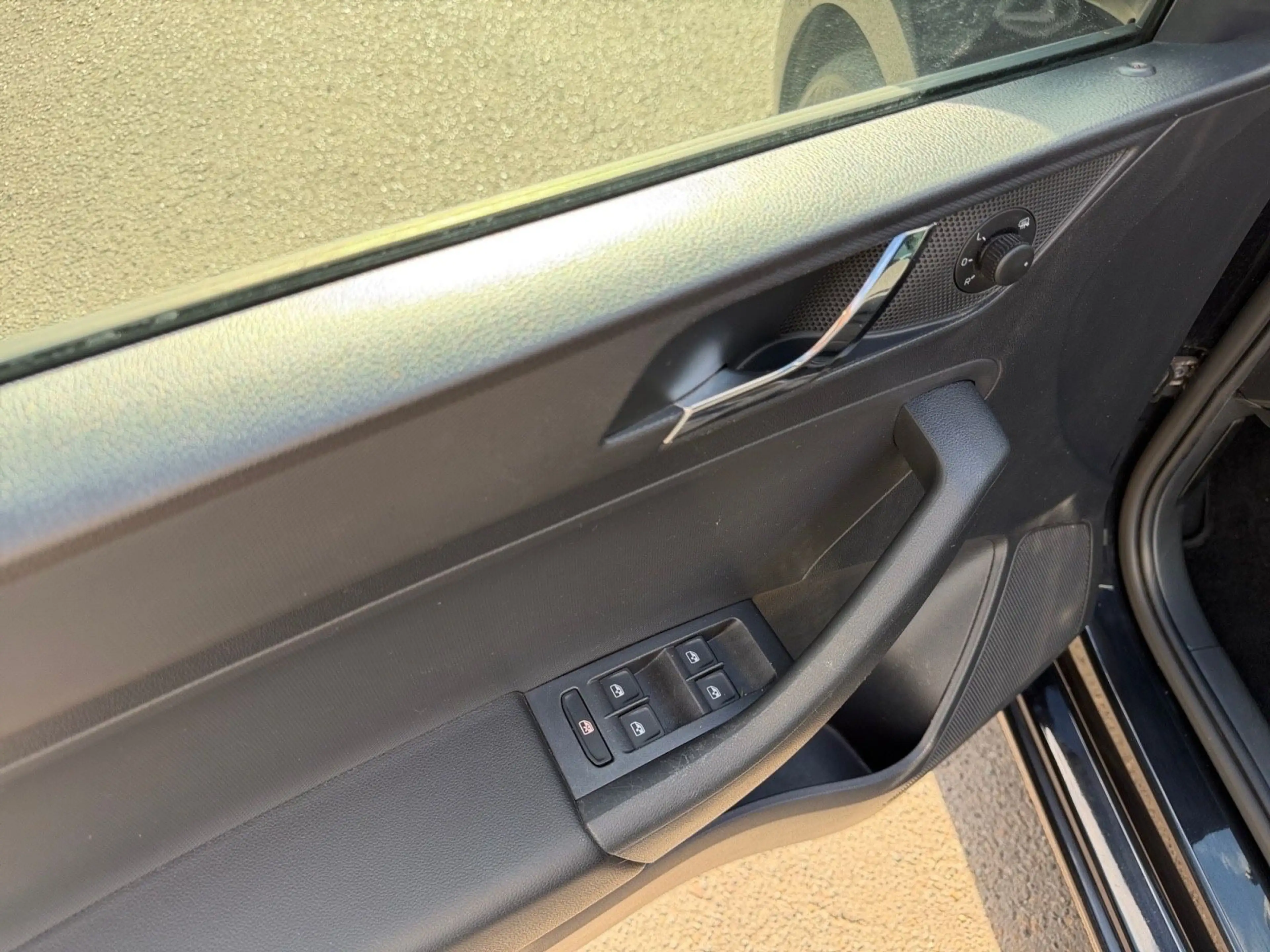 Skoda Rapid/Spaceback Navi Tempompomat Klimaautomatik Bluetooth — photo 11