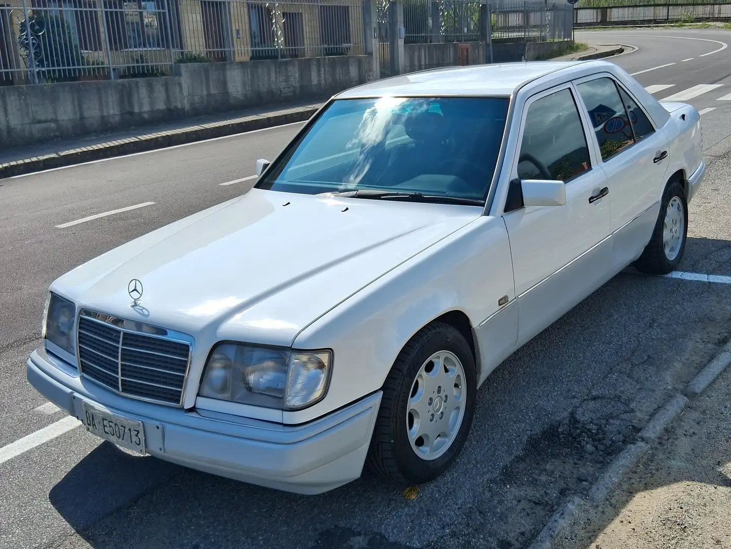 Mercedes-Benz E 250 E 250 d Elegance - 2
