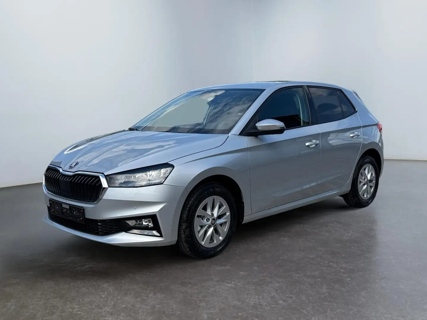 Skoda Fabia Drive Plus 1.0 TSI DSG 2 Zonen Klima PDC vorne ... Silber - 1