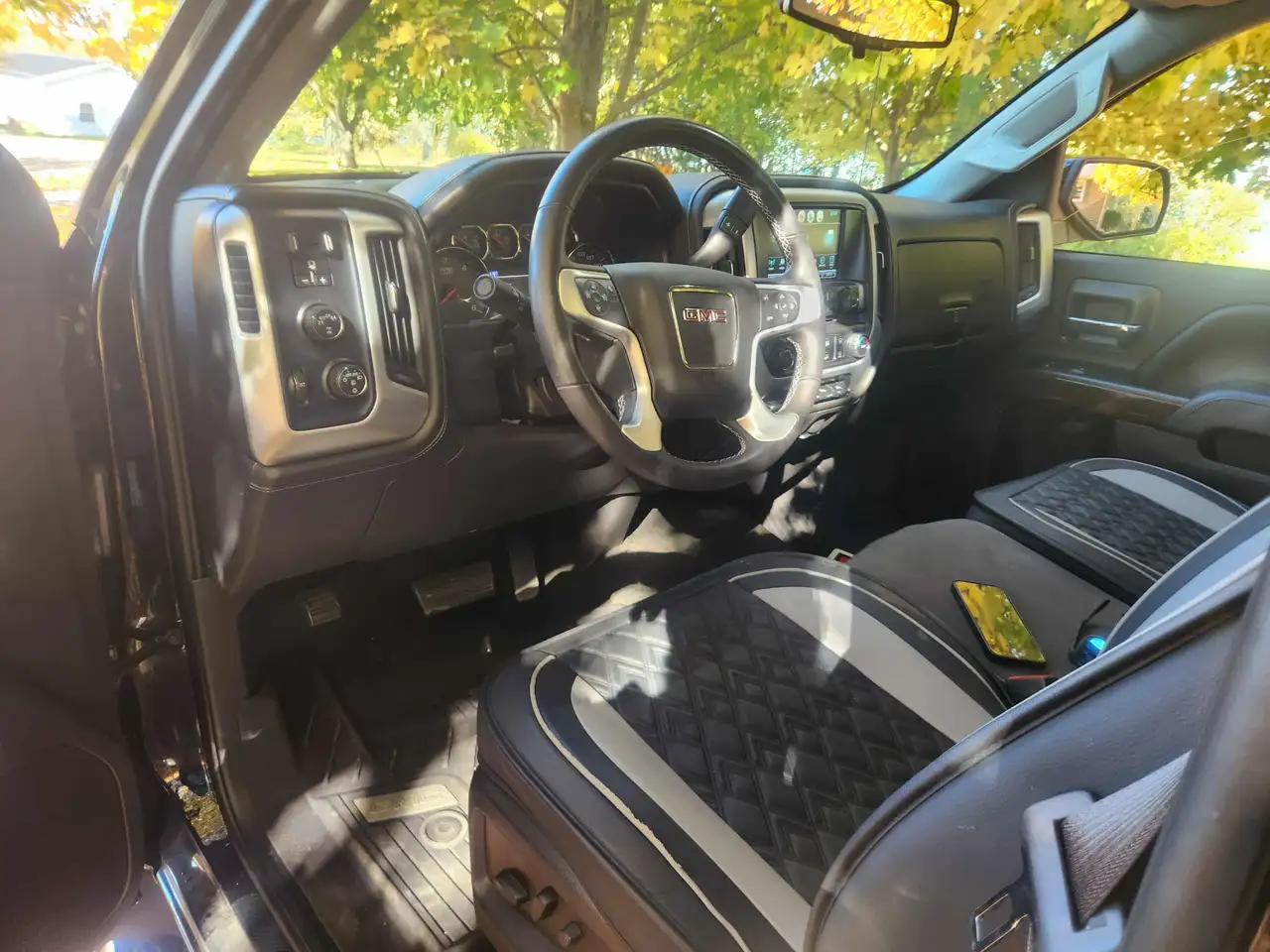 GMC Sierra 1500 снимка GMC Sierra 1500