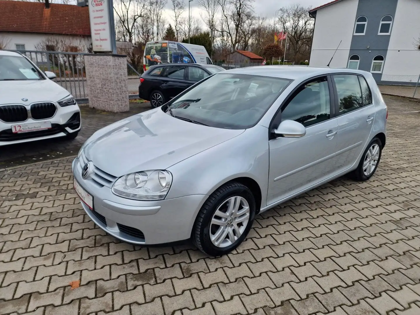Volkswagen Golf V Lim. Tour*1.Hd*Garantie*TOP Zust. Silber - 1
