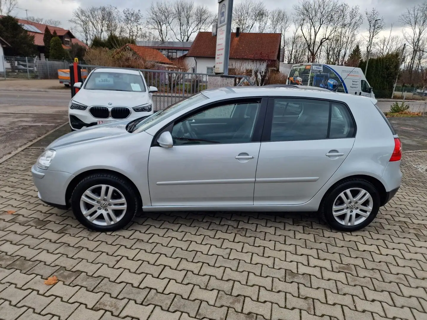 Volkswagen Golf V Lim. Tour*1.Hd*Garantie*TOP Zust. Silber - 2