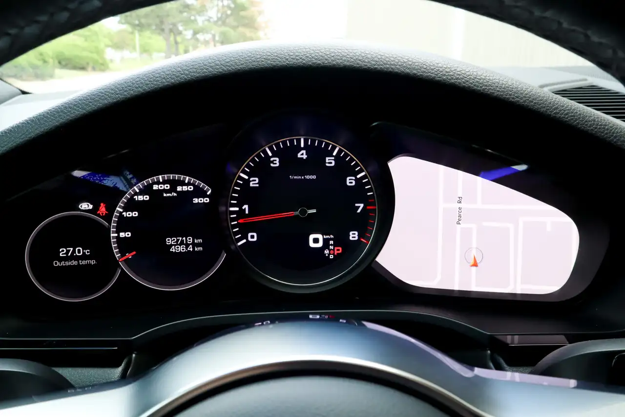 Porsche Cayenne снимка Porsche Cayenne