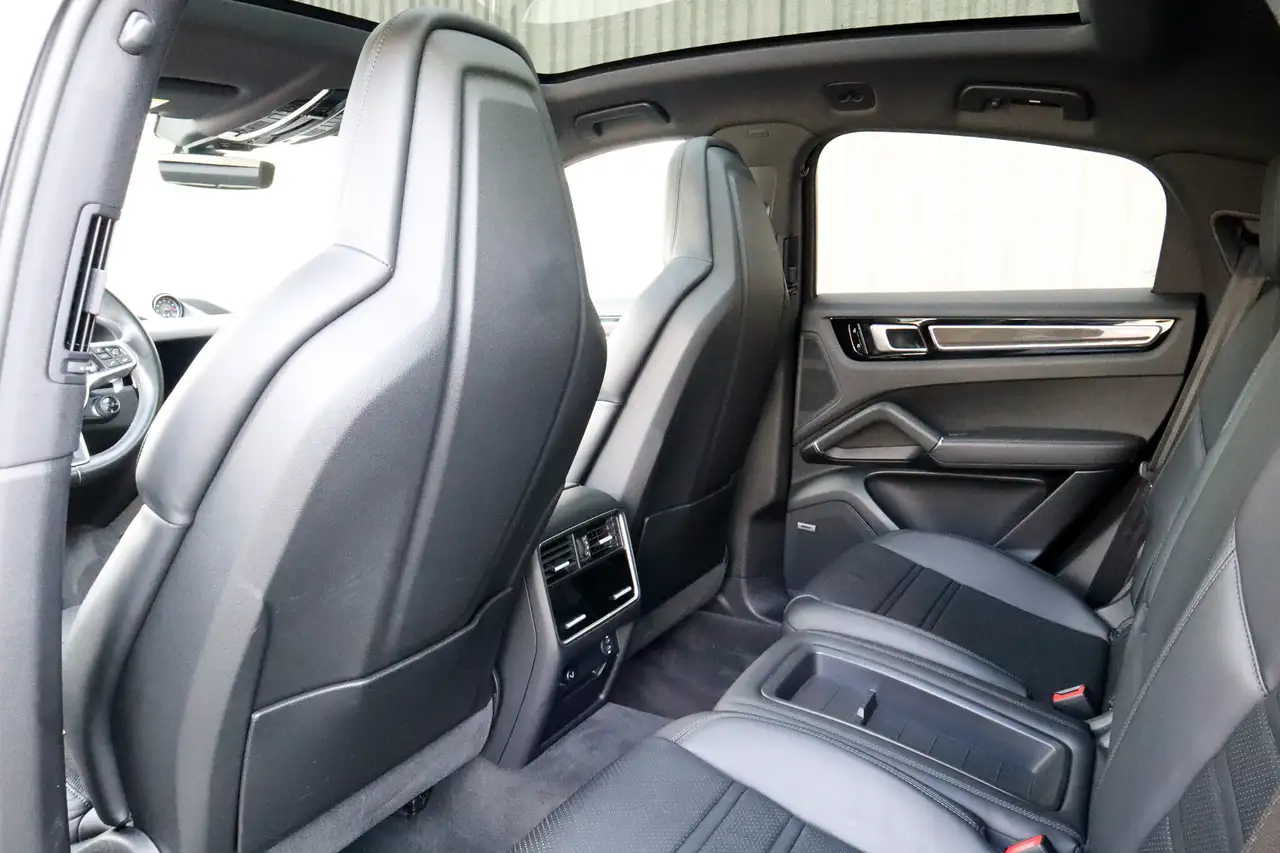 Porsche Cayenne снимка Porsche Cayenne