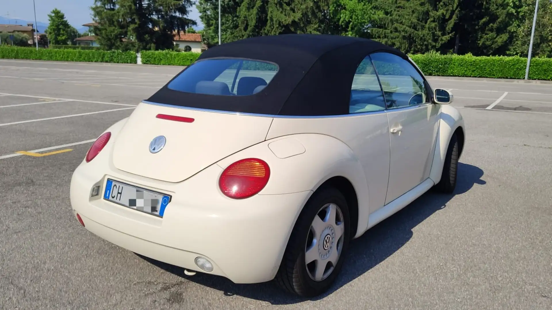 Volkswagen New Beetle Cabrio 1.4 - 2