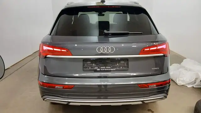 Audi Q5 view 7