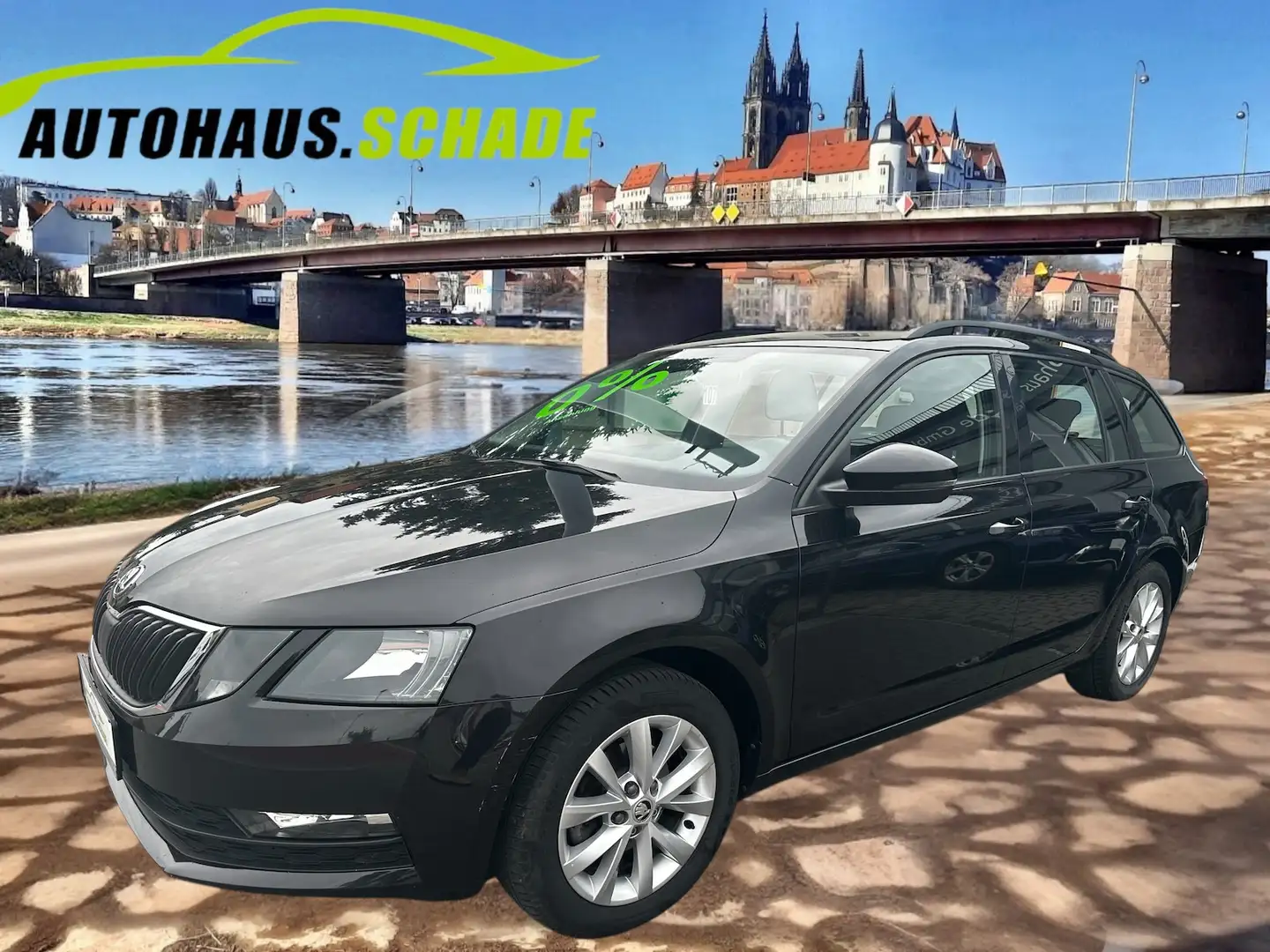 Skoda Octavia Combi Ambition Schwarz - 1