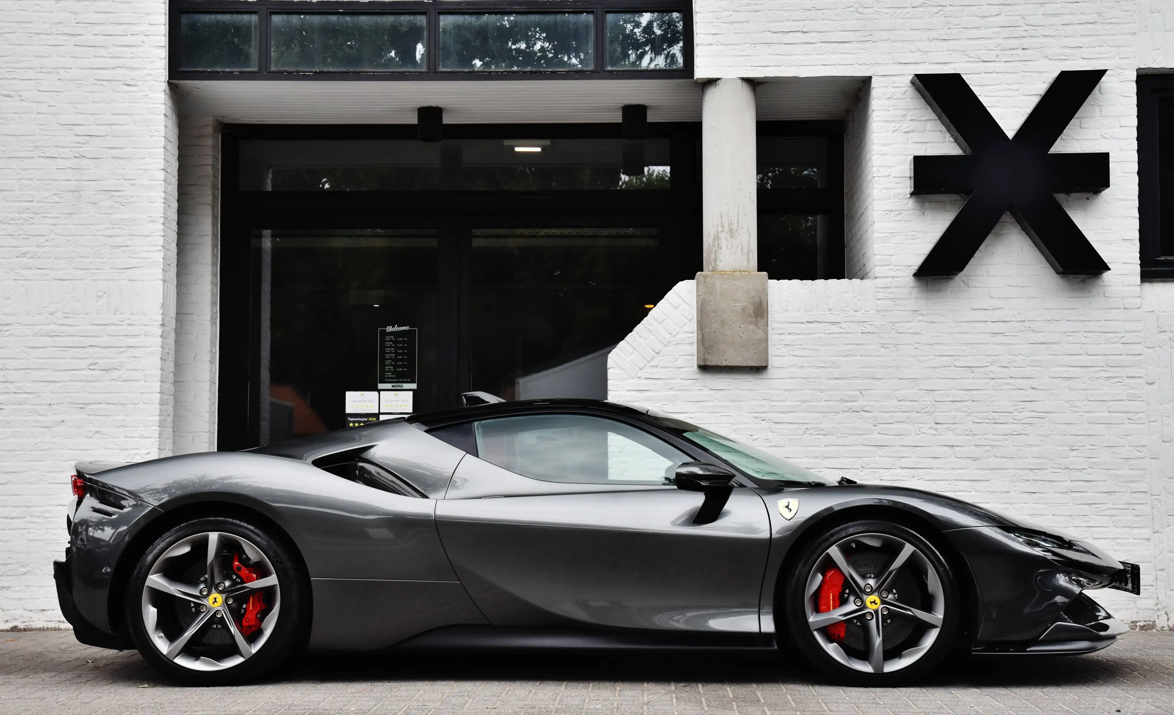 Ferrari SF90 Stradale 4.0 TURBO V8 F1 PHEV *** LIFT / CAMERA / CARBON *** — photo 3