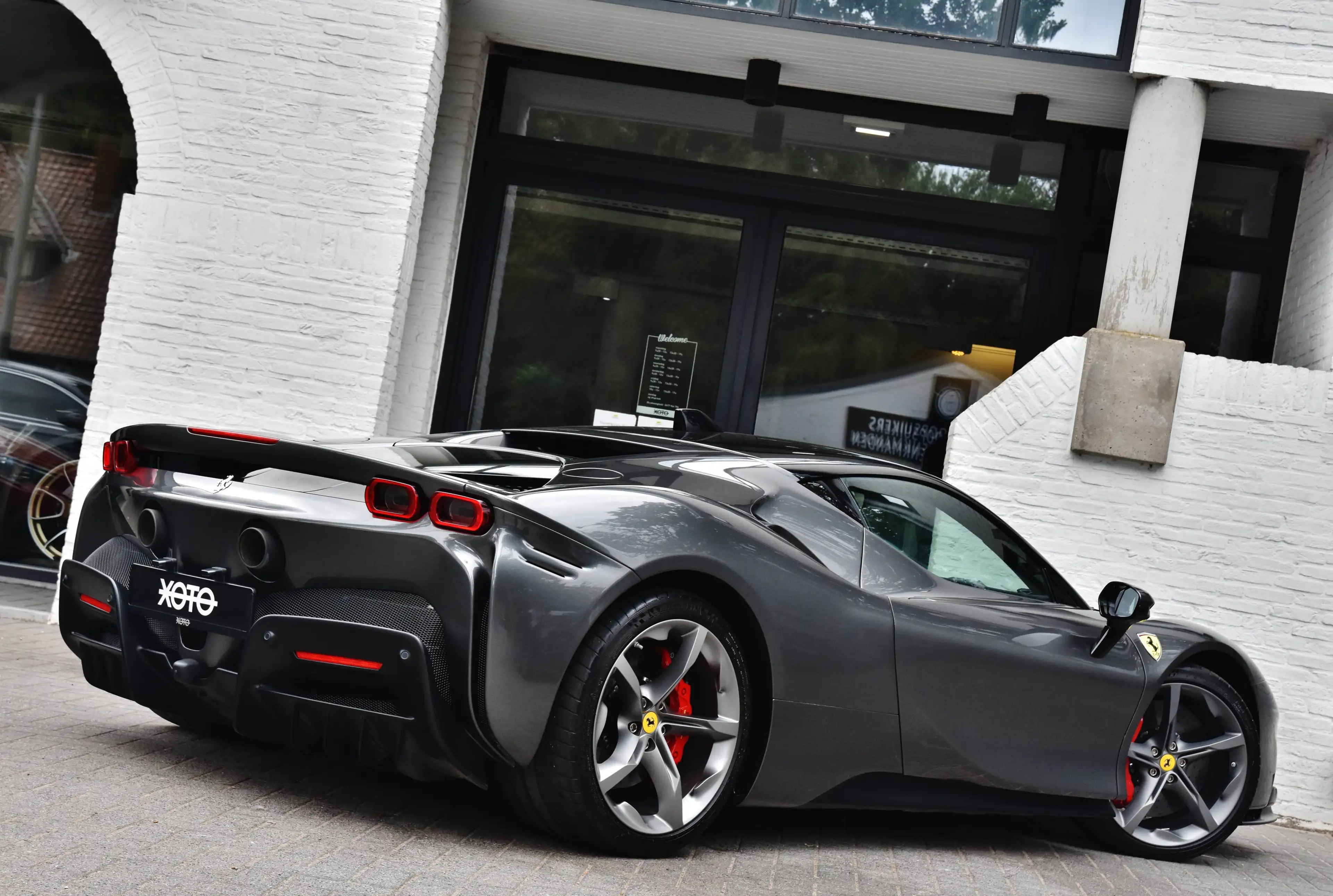 Ferrari SF90 Stradale 4.0 TURBO V8 F1 PHEV *** LIFT / CAMERA / CARBON *** — photo 8