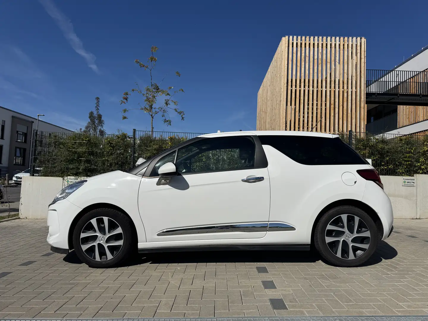 Citroen DS3 Citroën DS3 1,2 PureTech | Scheckheft | Sportsitz Weiß - 2