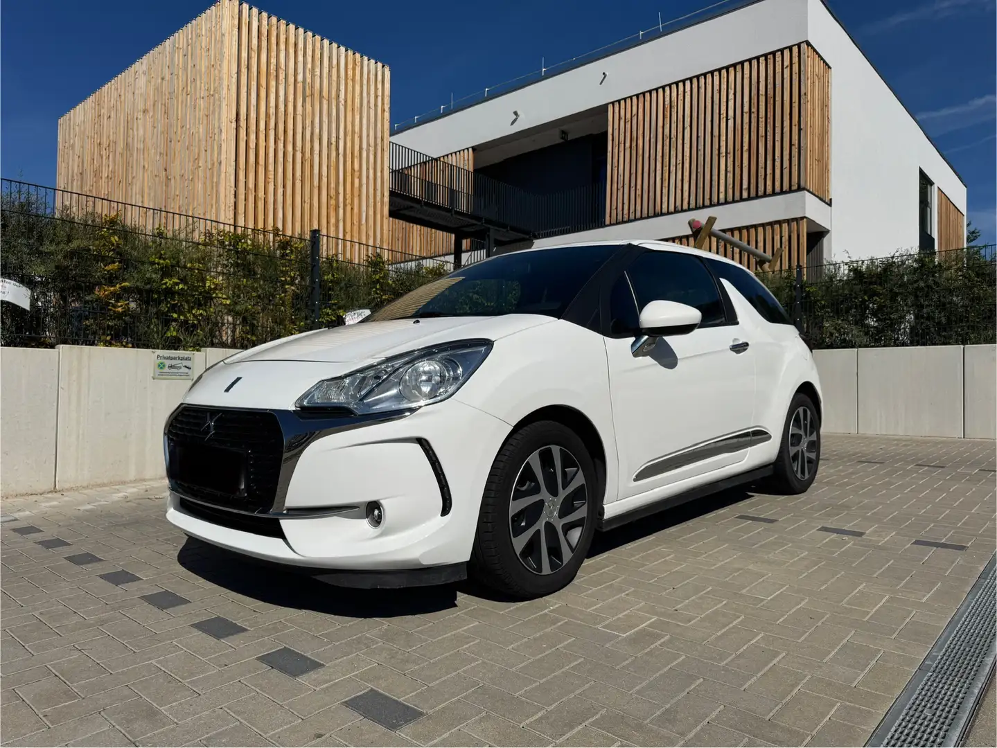 Citroen DS3 Citroën DS3 1,2 PureTech | Scheckheft | Sportsitz Weiß - 1