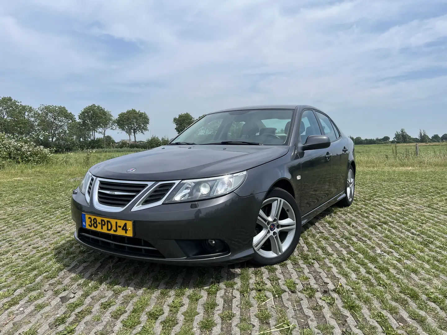 Saab 9-3 1.9 TTiD Vector Grijs - 1
