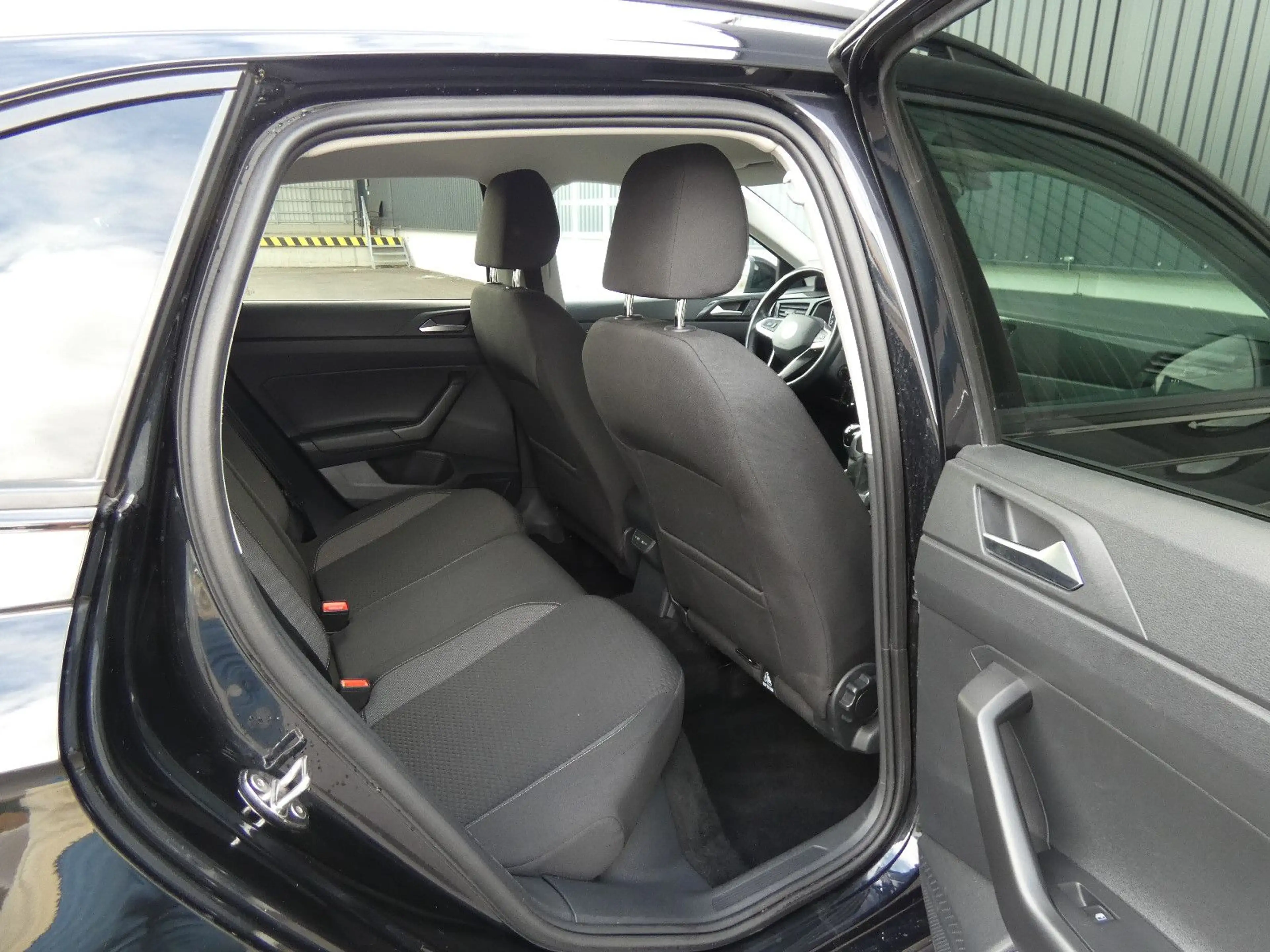 Volkswagen Taigo 1.0 TSI Life 1-Hand LED Navi Virtual SHZ — photo 7