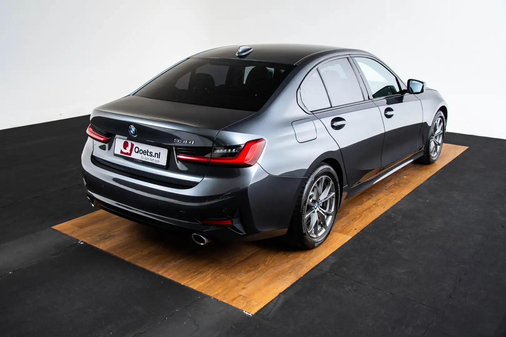 BMW 330 3-serie 330i High Executive Sport Line - Elektrisc Grijs - 2