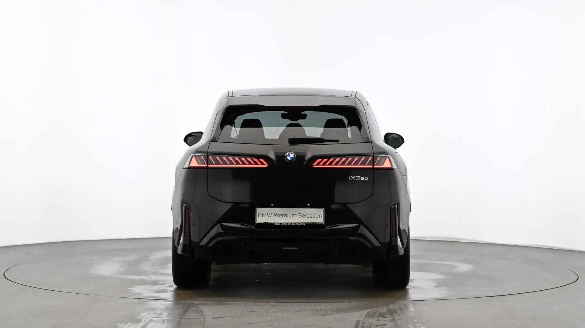 BMW iX3 50 xDrive Schwarz - 2