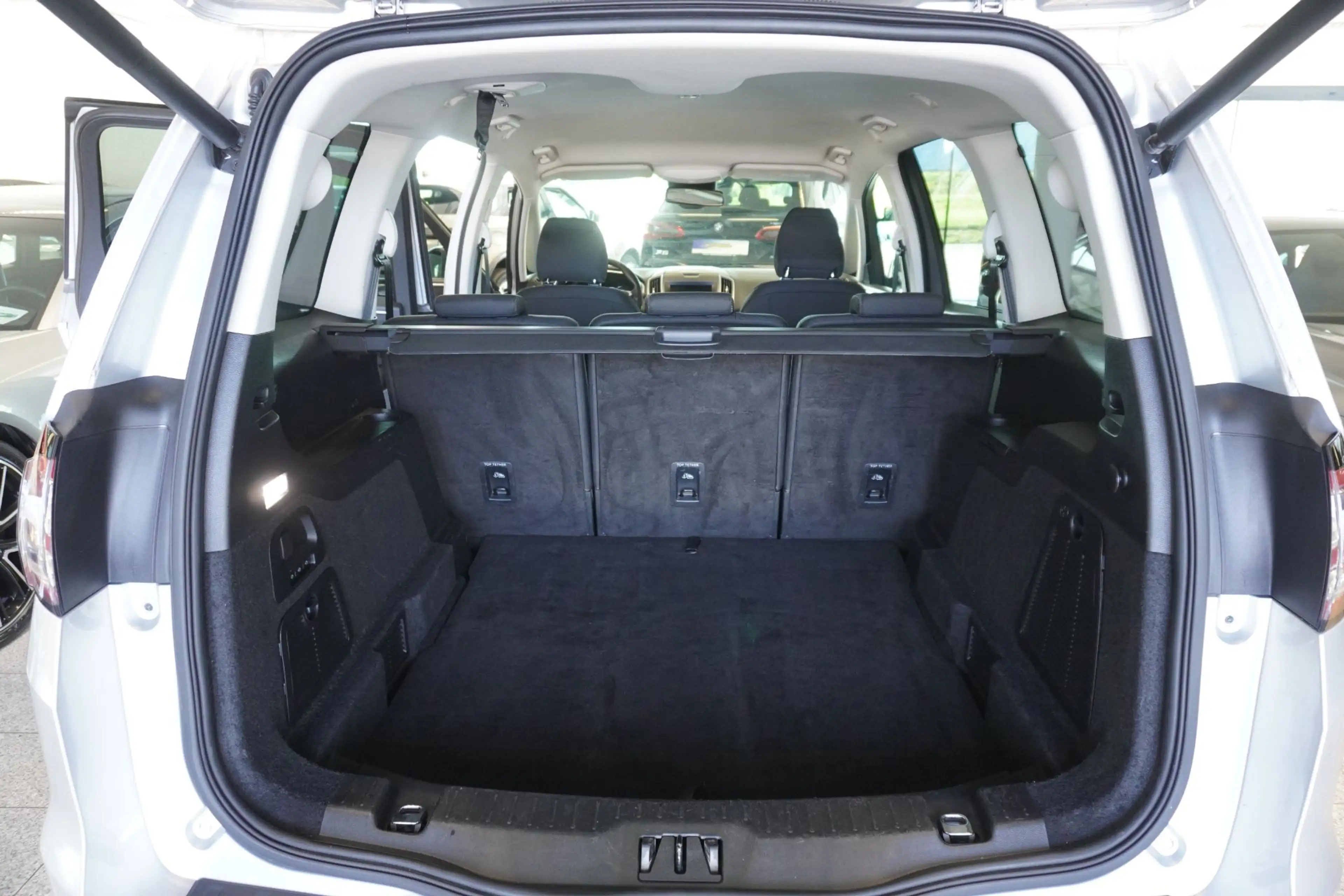 Ford Galaxy 2.0 EcoBlue Aut. SHZ/PDC/Kamera/LED — photo 10