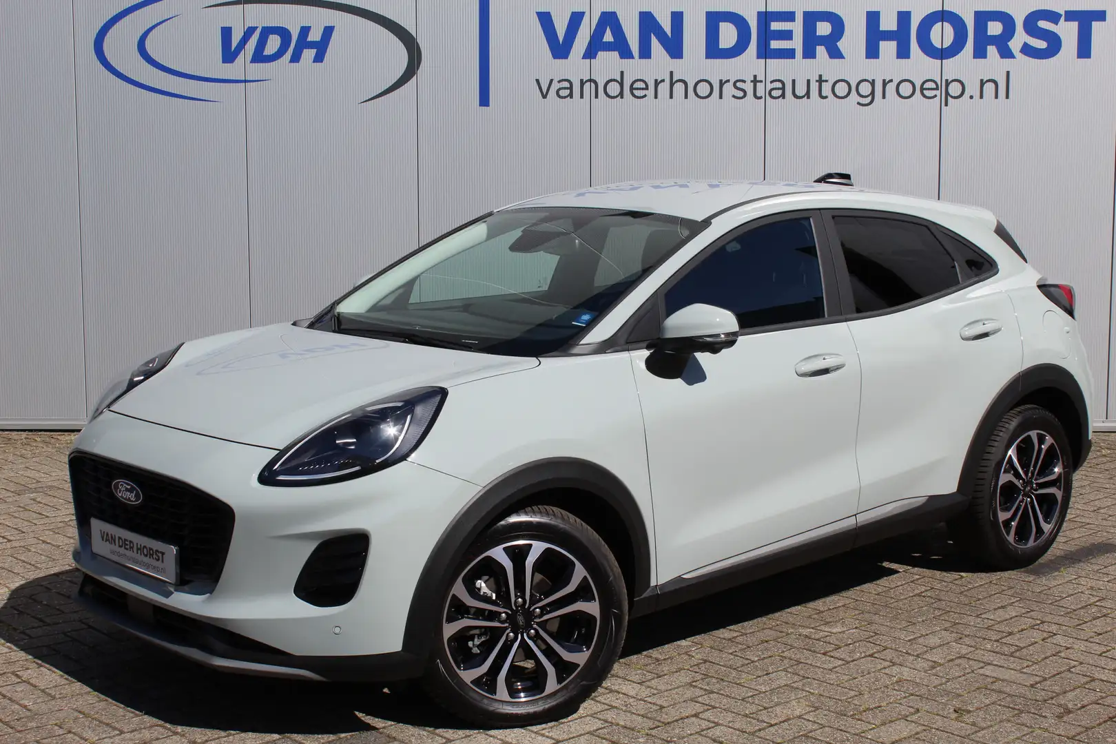 Ford Puma 1.0-125pk EcoBoost Mild-Hybrid Titanium. Nieuw Mod Grijs - 1