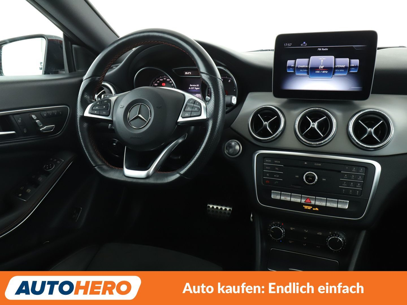 Mercedes-Benz CLA 220 CLA 220 4Matic AMG Line Aut.*NAVI*LED*TEMPO*PDC* — photo 13