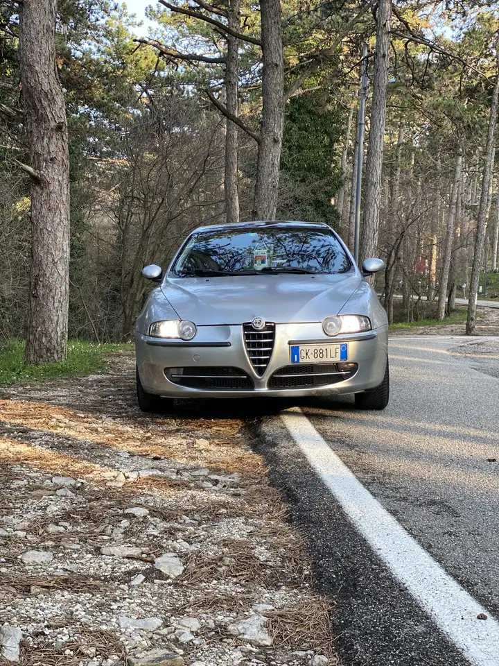 Alfa Romeo 147 5p 1.6 ts Distinctive 105cv, foto 3