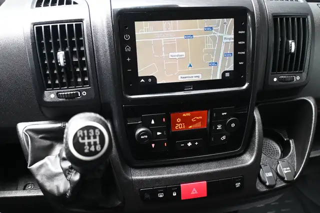 Opel Opel Movano view 12